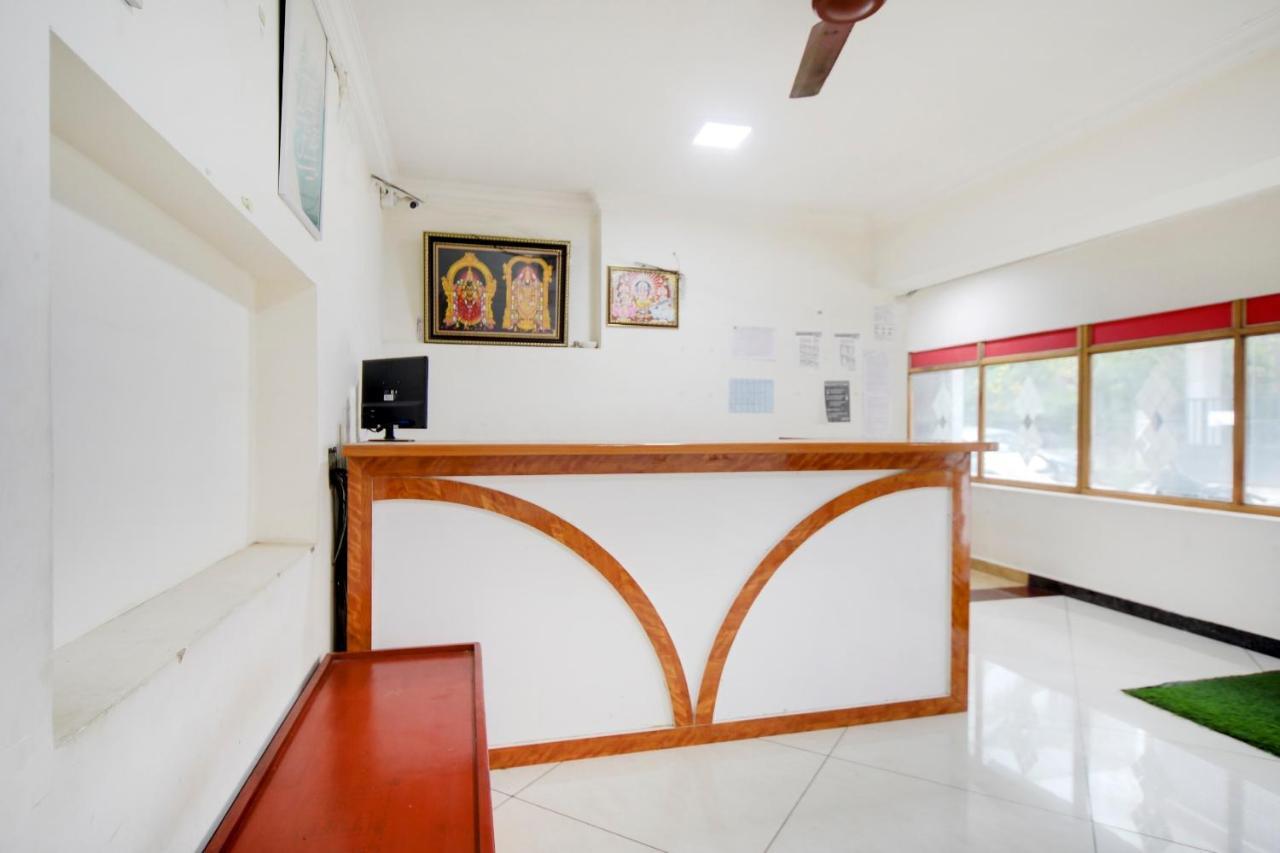 Hotel Yadvik Chennai Luaran gambar